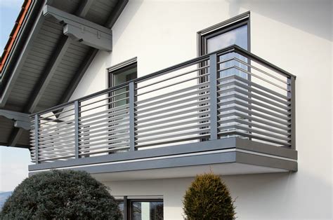 balkongelaender aus aluminium alubalkon leeb balkone
