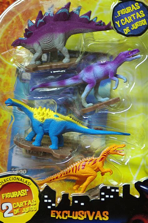 Dinosaur King Pack 4 Figures 2 Cards Series 2 Sega