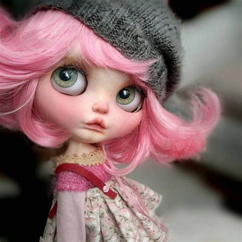 evie yayy   stop thinking  evie  making   pink girl called naeve