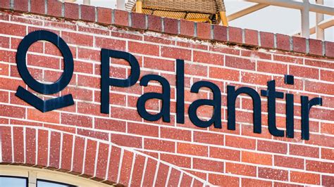 palantir guns  startups launches palantir foundry  builders zdnet