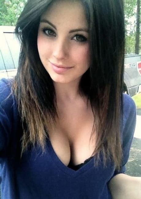 sexy gorgeous college babe brunette cleavage big tits celebrity leaks scandals leaked sextapes