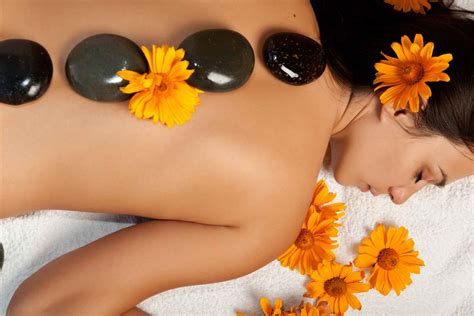 specialty massage hot stone massage acupressure