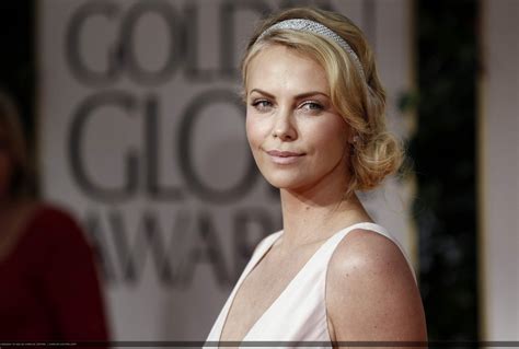 fashion beauty music celebrities me charlize theron in christian dior