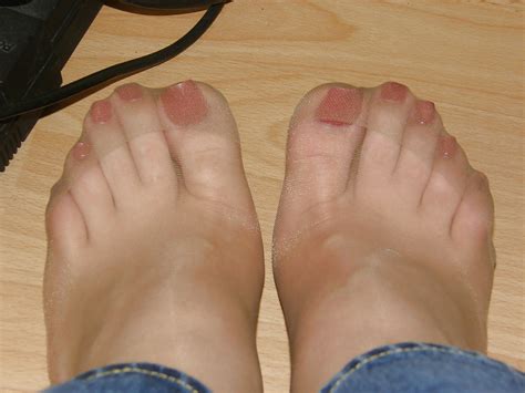 951 1000  In Gallery Stinky Nylon Feet 19 Picture 3