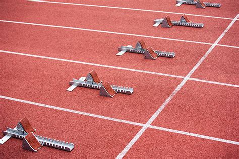 track starting block stock  pictures royalty  images istock
