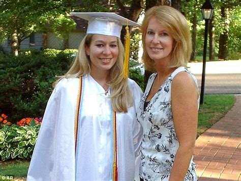 Natalee Holloway S Mom Sues Oxygen For 35million Daily Mail Online