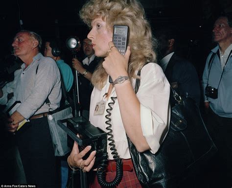 photographer anna fox s throwback images show life in a 1980s office