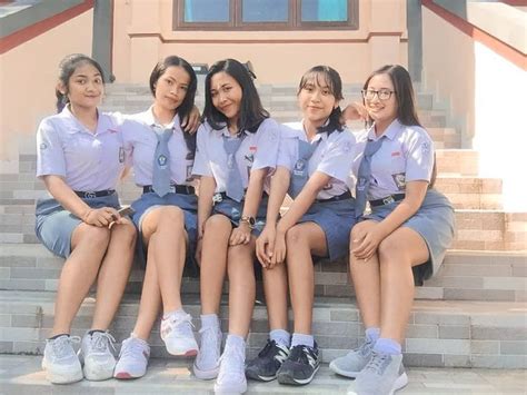 pin di cewek sma indonesia indonesians high school girls