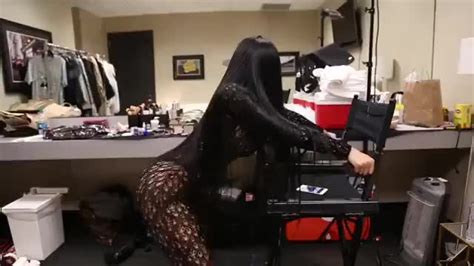 Nicki Minaj Twerking In A Tiny Black Thong Mic Porn