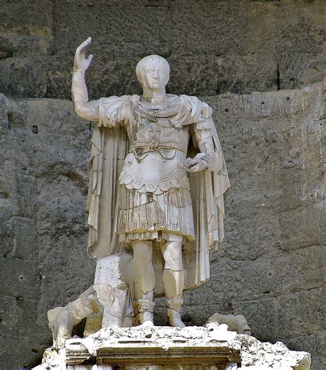 gratis afbeeldingen roman monument standbeeld oranje beeldhouwwerk kunst tempel