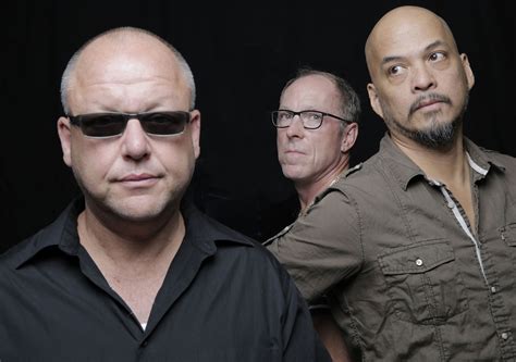 preview pioneering band  pixies return    material