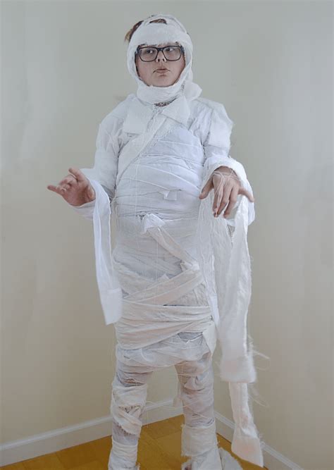 diy mummy costume  simple tutorial  nelliebellie