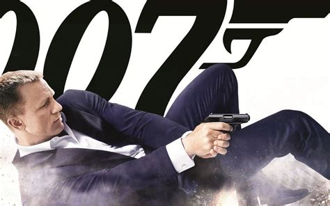 Skyfall News The Song Posters And Craig Signs For 2 More