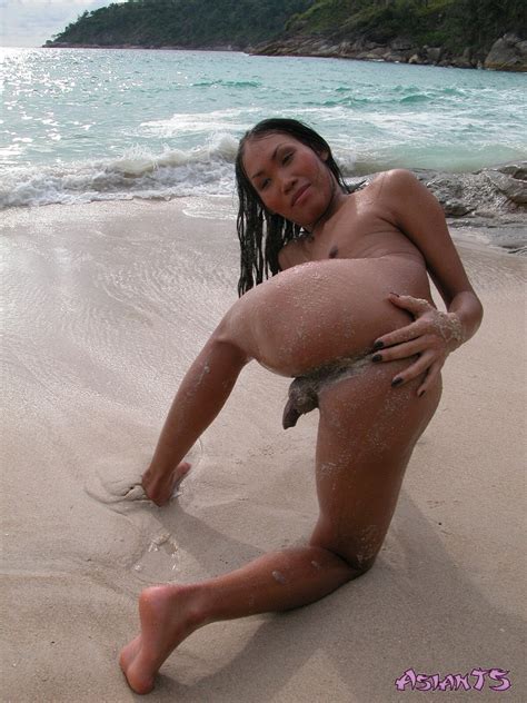 shemale fucking at the beach sand