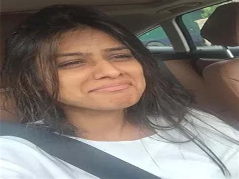 List Of Nia Sharma S Without Makeup Photos Find Health Tips