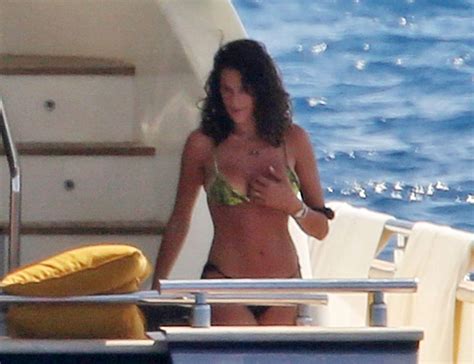 francesca sofia novello nude tits on the yacht scandal