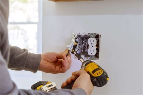 electrical outlet installation