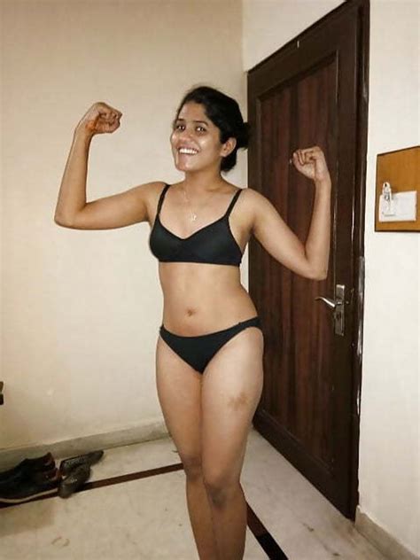 desi hot body girl nude posing to lover pakistani sex
