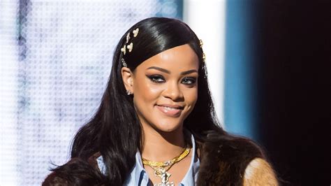 Rihanna S Speech At The Black Girls Rock Awards Was So Inspiring Glamour