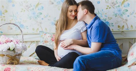 posisi bercinta wanita diatas apa bisa hamil info seputar kehamilan