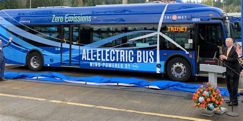 portlands  electric buses run  wind energy     transit electrek
