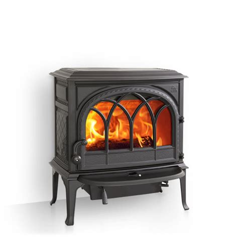 jotul   wood burning stove jotul stoves uk