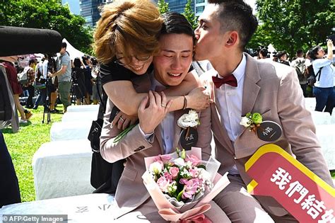 Taiwan Hosts Asia S First Ever Legal Gay Marriage As A Dozen Same Sex