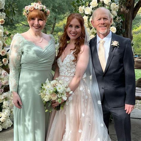bryce dallas howard celebrates sisters central park wedding