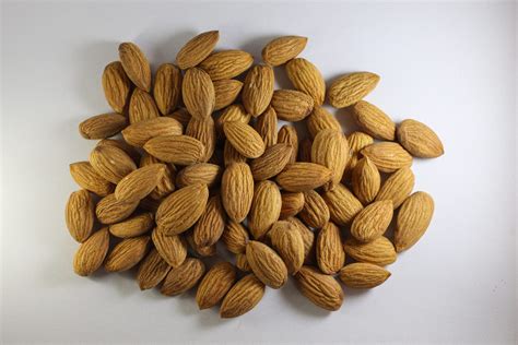 almonds  image  suhasini  pixahivecom