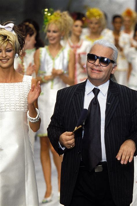 das waren karl lagerfelds legendaerste kollektionen fuer chanel vogue