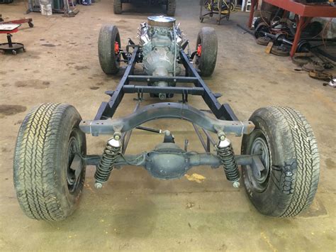 ford hot rod rolling chassis  engine  transmission model  ford classic ford