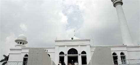 Ratusan Orang Jadi Mualaf Di Masjid Al Azhar Jakarta Mereka Bilang