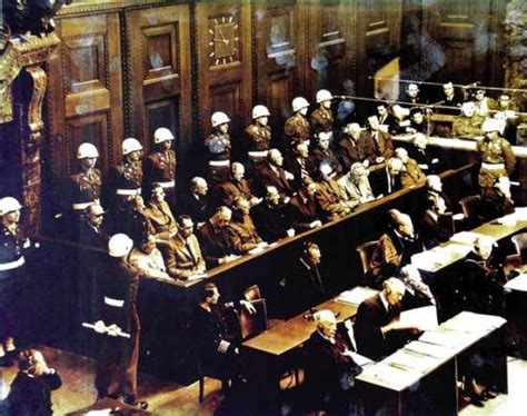 历史上的今天11月20日 1945年同盟国在德国纽伦堡设立的国际军事法庭正式开庭，对22位纳粹德国主要战犯进行审判，史称纽伦堡审判。
