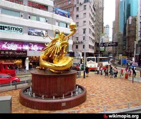 dragon statue hong kong