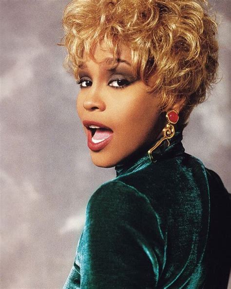 49 Hot Whitney Houston Photos That Make You Want To Jump