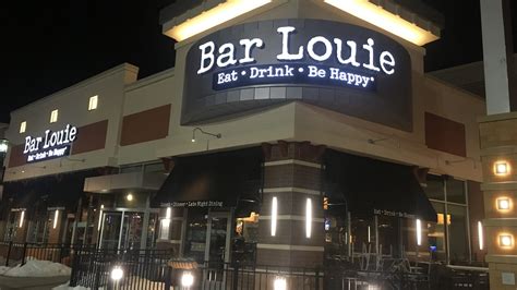 bar louie restaurant  set  open thursday  brookfield square mall