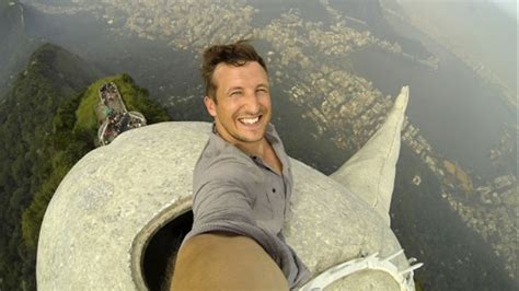 Photos The 8 Most Epic Selfies Ever Abc7 Los Angeles