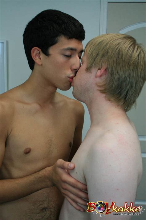 asian twink makes out with a skinny blonde dude then lets him suck his dick on a black and white