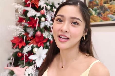 watch kim chiu decorates her christmas tree abs cbn news