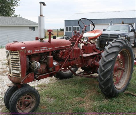 farmall  tractor tractor library