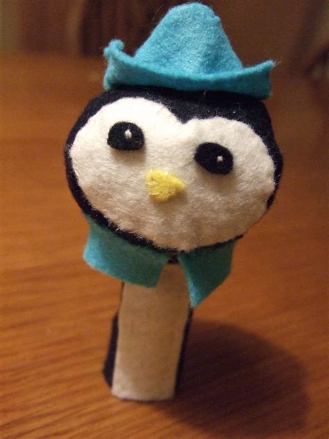 tv raised  kids peso penguin finger puppet