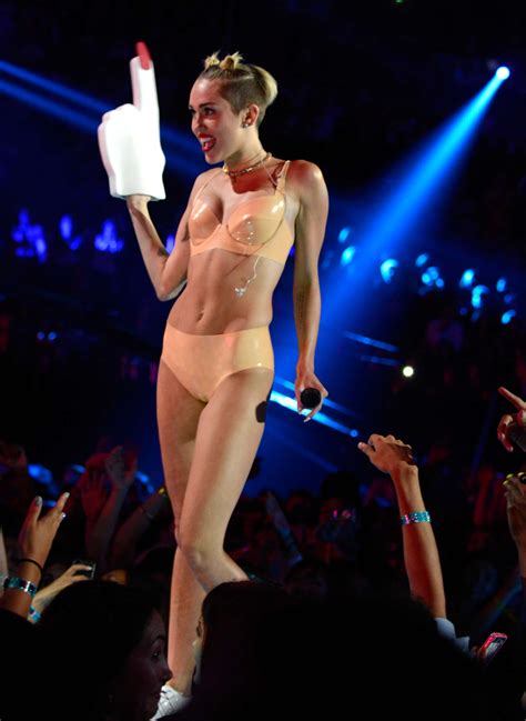 miley cyrus pictures hot vma 2013 mtv performance 31 gotceleb