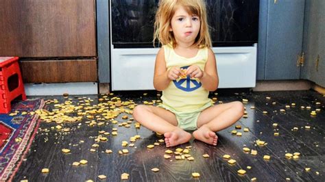 secret reason   toddler misbehaves huffpost uk parents