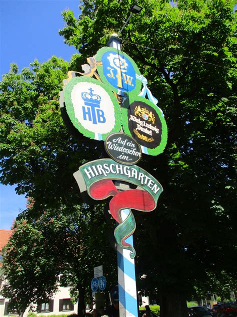 entrance   hirschgarten photo