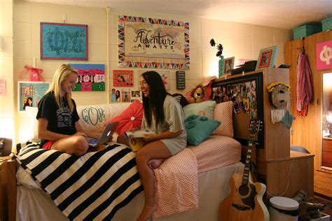Roommate Guide Living With Another Person As A… By Victoria Thompson
