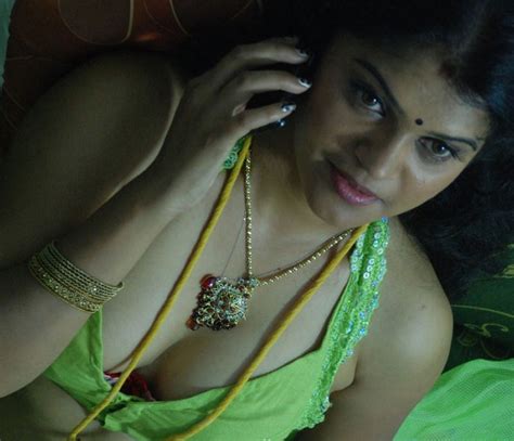 South Old Mallu Aunty Hot Photo Collection Gallery