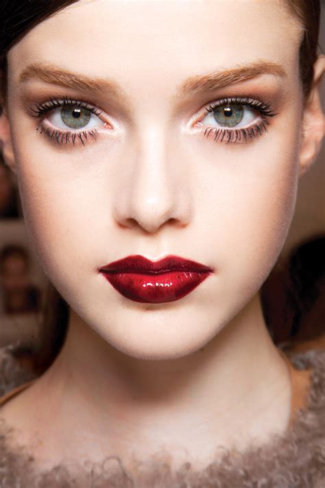 Red Lipstick For Fall The Hottest Shades And Best Tips On How To Apply