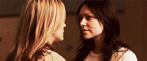 orange is the new black — alex and piper best tv kisses