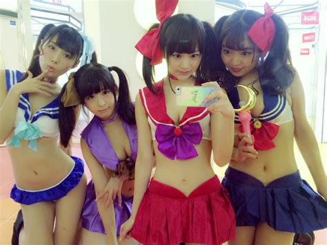 New Japanese Model Unit Says Happy Halloween With Sailor