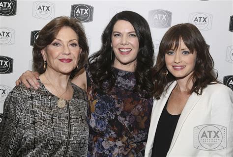 gilmore girls cast reunion   characters